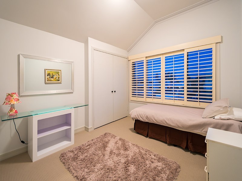 9 Bal Harbour, Broadbeach Waters QLD 4218