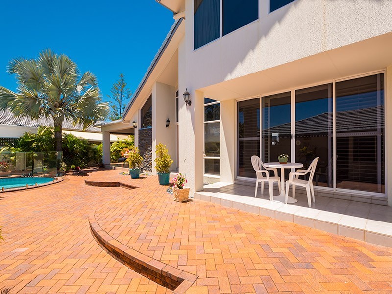 9 Bal Harbour, Broadbeach Waters QLD 4218