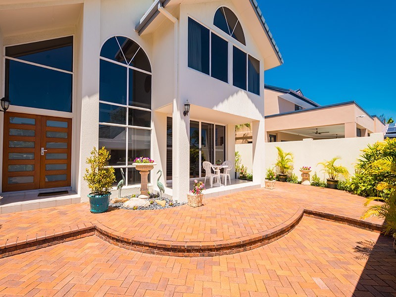 9 Bal Harbour, Broadbeach Waters QLD 4218