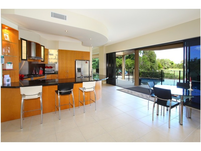27 Lakelands Drive, Merrimac QLD 4226