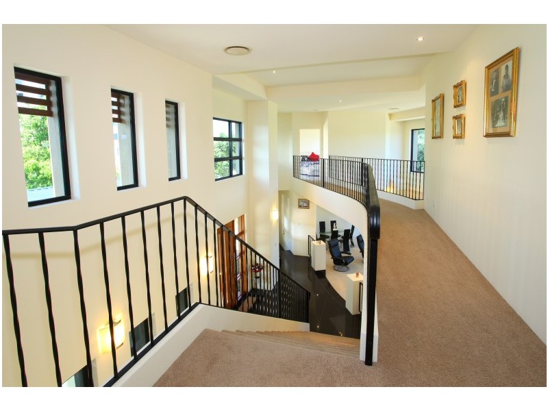 27 Lakelands Drive, Merrimac QLD 4226