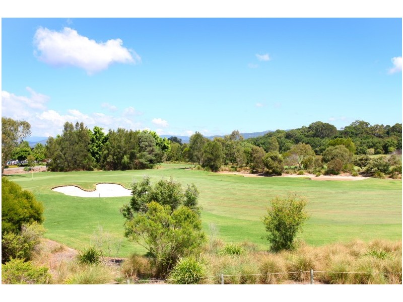 27 Lakelands Drive, Merrimac QLD 4226