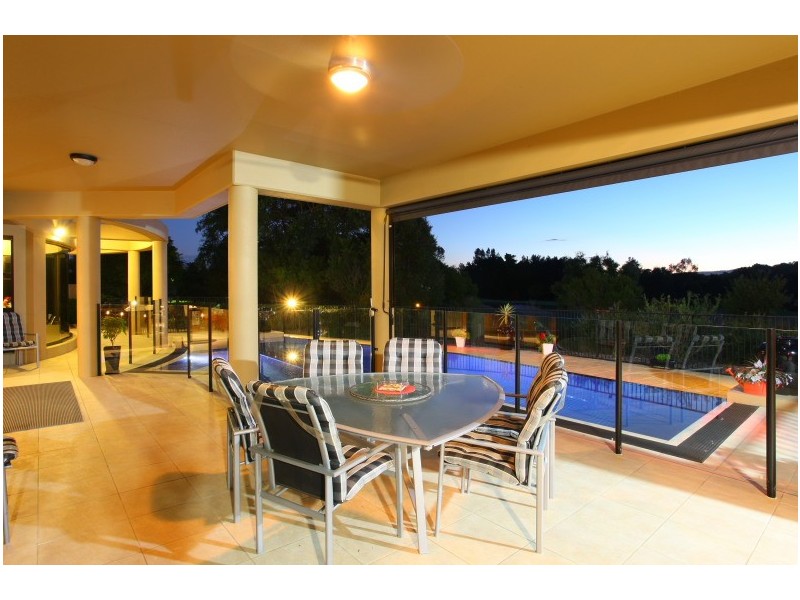 27 Lakelands Drive, Merrimac QLD 4226