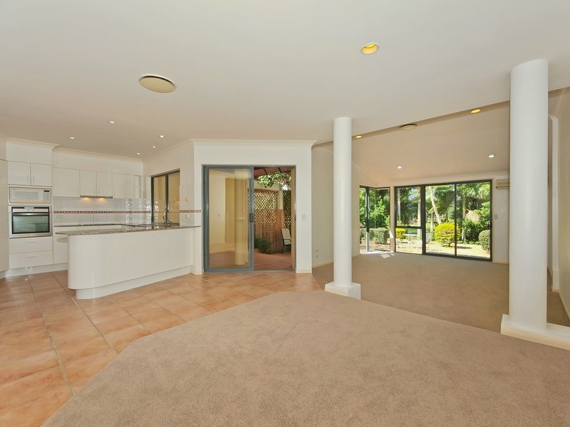 Villa 3 ‘Bradford South’ 125 Santa Cruz Blvd, Clear Island Waters QLD 4226