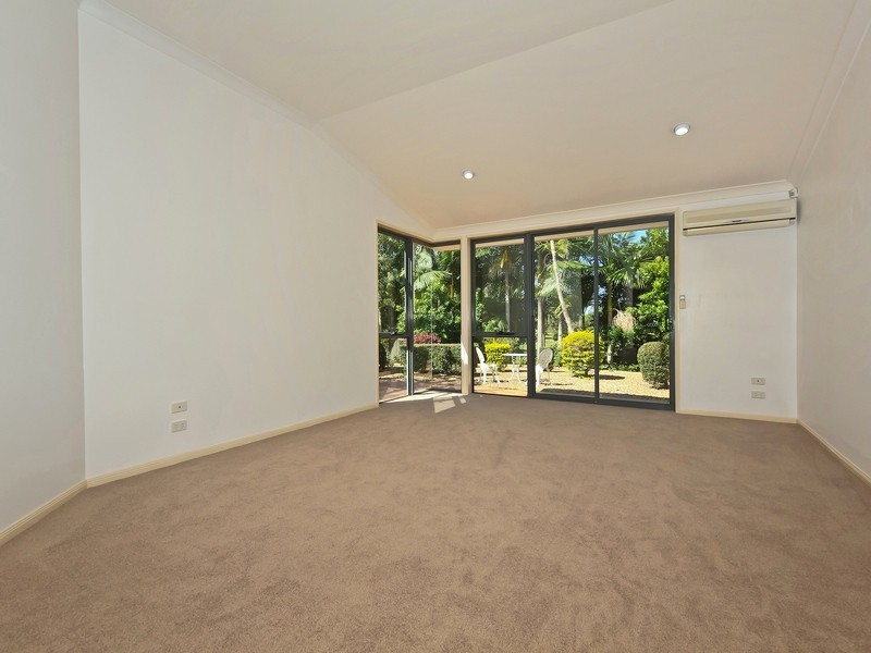 Villa 3 ‘Bradford South’ 125 Santa Cruz Blvd, Clear Island Waters QLD 4226