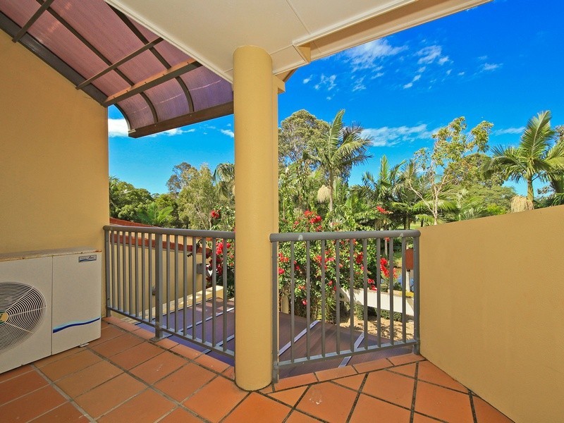 Villa 3 ‘Bradford South’ 125 Santa Cruz Blvd, Clear Island Waters QLD 4226