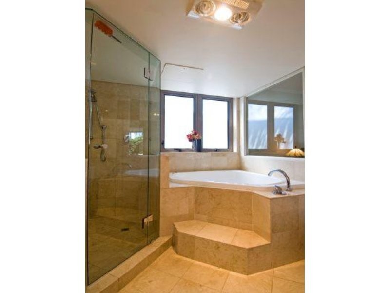 11/74 ‘La Sabbia’ Old Burleigh Road, Surfers Paradise QLD 4217