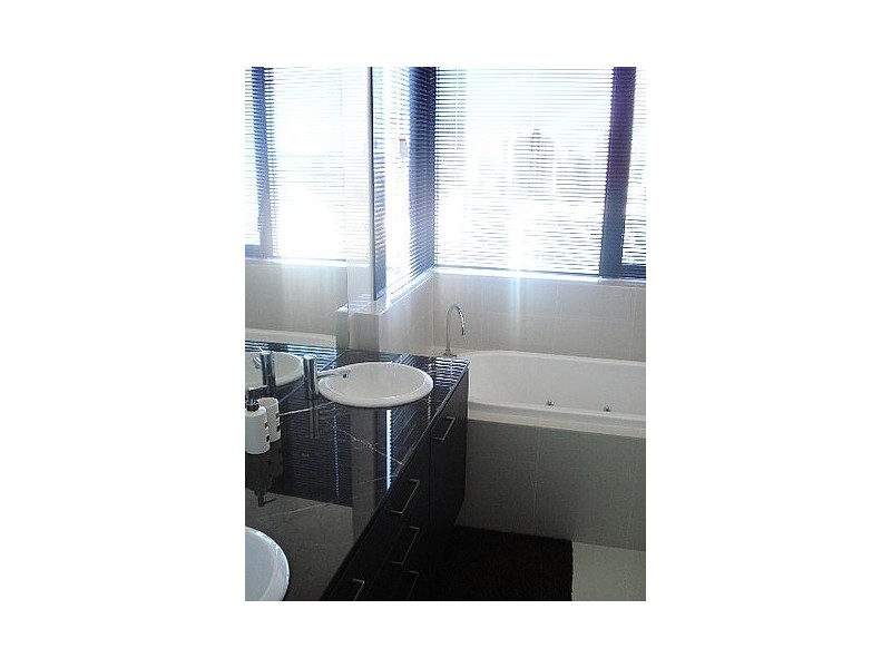 701 Avalon, Surfers Paradise QLD 4217