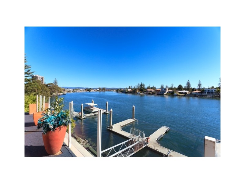 62 ‘Surfers Hawaiian’, 2890 Gold Coast Highway, Surfers Paradise QLD 4217