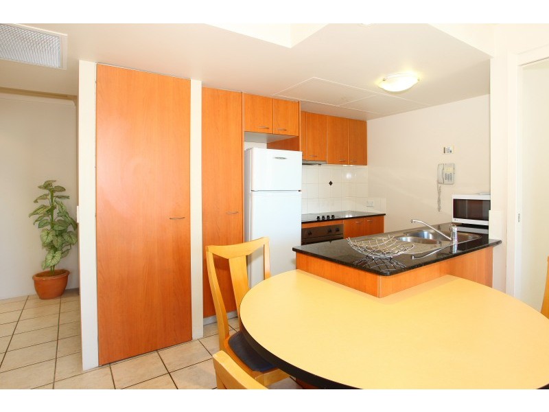 806 ‘Palazzo Colonnades” 2988 Surfers Paradise Bld, Surfers Paradise QLD 4217