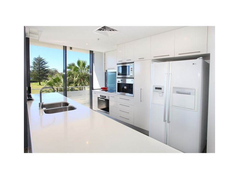 1/173 Old Burleigh Road, Broadbeach QLD 4218
