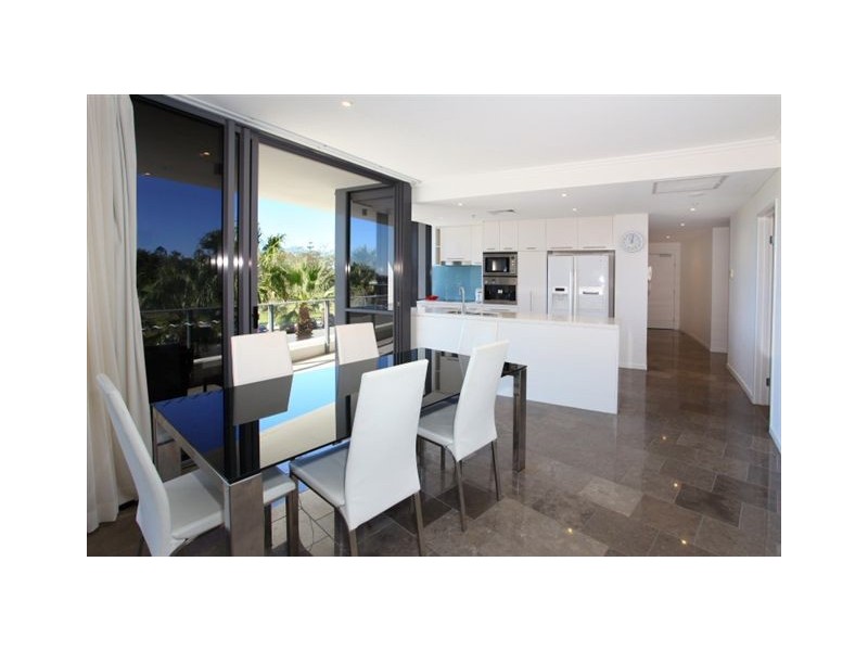 1/173 Old Burleigh Road, Broadbeach QLD 4218