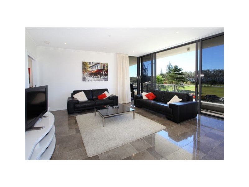 1/173 Old Burleigh Road, Broadbeach QLD 4218