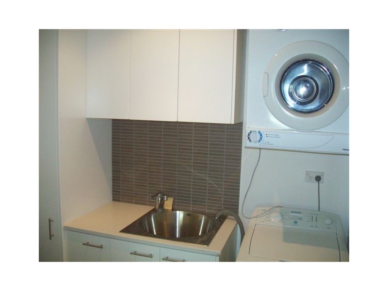 Villa 6 Freshwater 33 TE Peters Drive, Broadbeach Waters QLD 4218