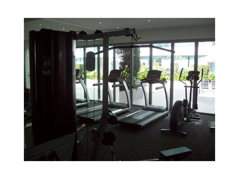 Villa 6 Freshwater 33 TE Peters Drive, Broadbeach Waters QLD 4218