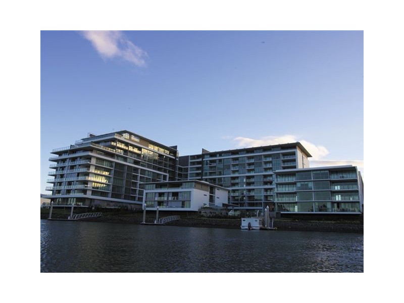 Villa 6 Freshwater 33 TE Peters Drive, Broadbeach Waters QLD 4218