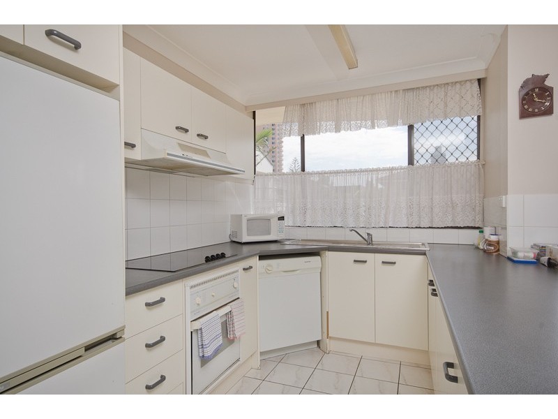 7 ‘Queensleigh’, 5 Queensland Avenue, Broadbeach QLD 4218