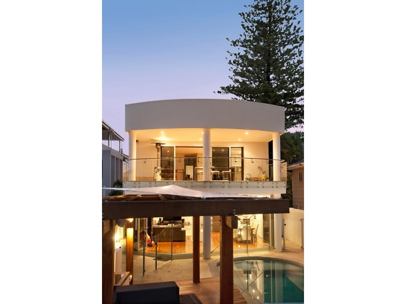 12 Nagel Avenue, Miami QLD 4220