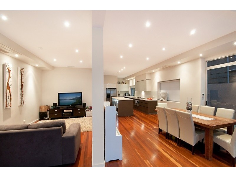 12 Nagel Avenue, Miami QLD 4220