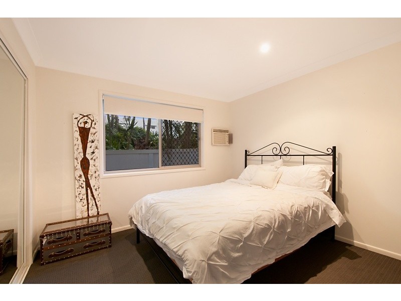 12 Nagel Avenue, Miami QLD 4220