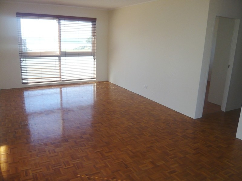 1/4 Seabeach Ave, Mermaid Beach QLD 4218