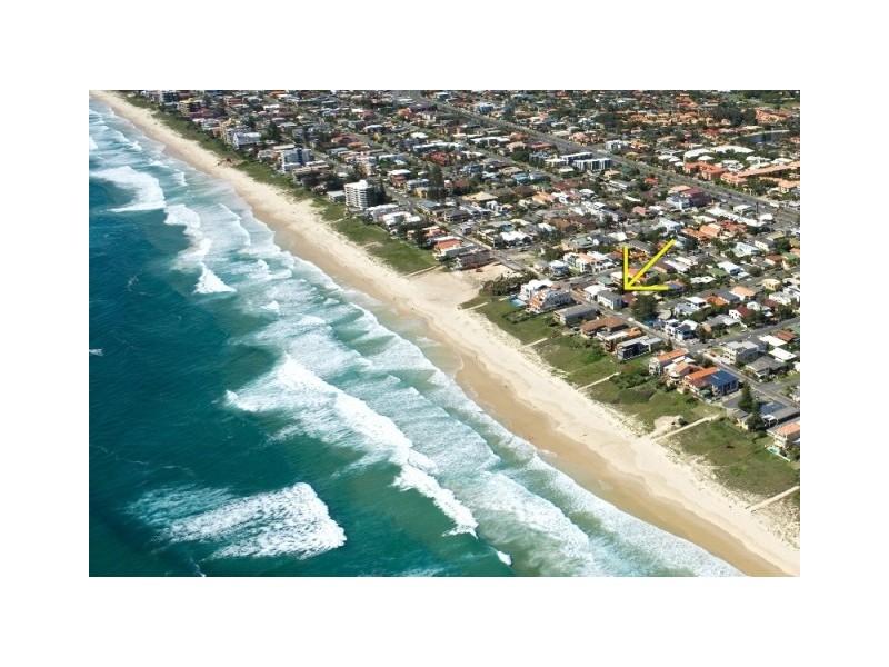 1/4 Seabeach Ave, Mermaid Beach QLD 4218