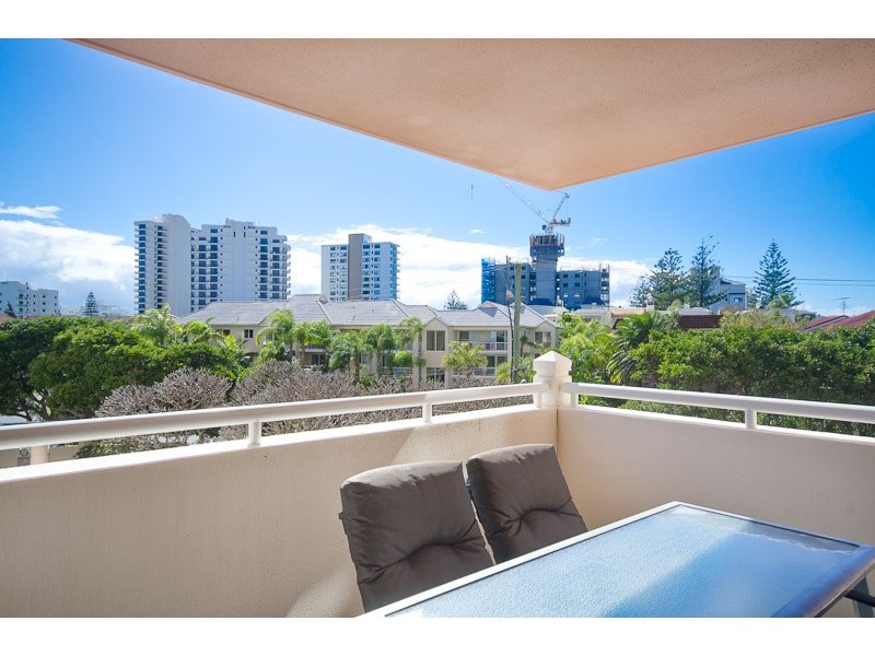 9 ‘Belle Maison’, 129 Surf Parade, Broadbeach QLD 4218