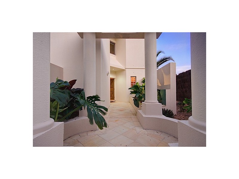 Beach House 3 ‘La Sabbia’. 74 Old Burleigh Road, Surfers Paradise QLD 4217