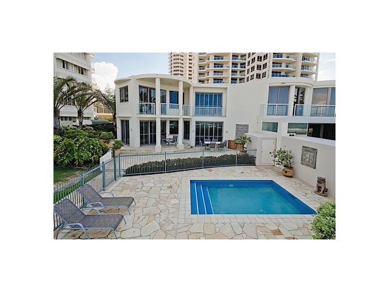 Beach House 3 ‘La Sabbia’. 74 Old Burleigh Road, Surfers Paradise QLD 4217