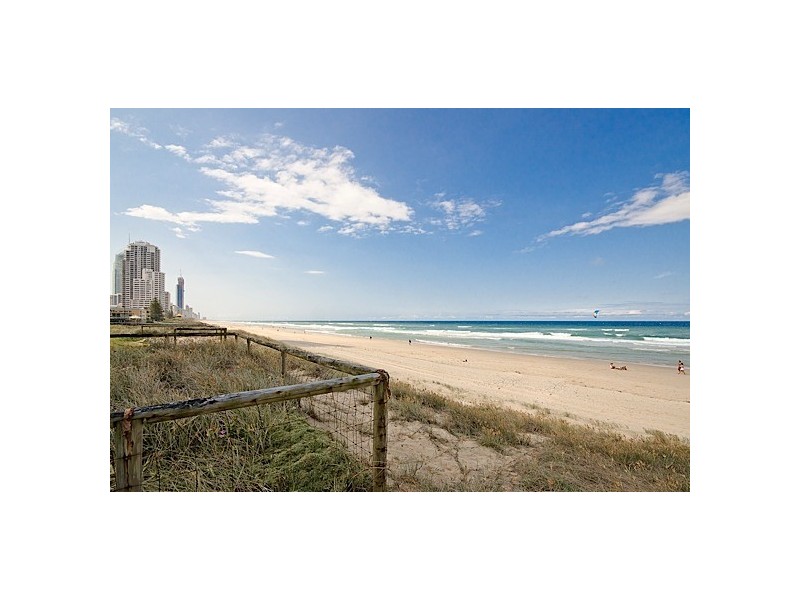 Beach House 3 ‘La Sabbia’. 74 Old Burleigh Road, Surfers Paradise QLD 4217