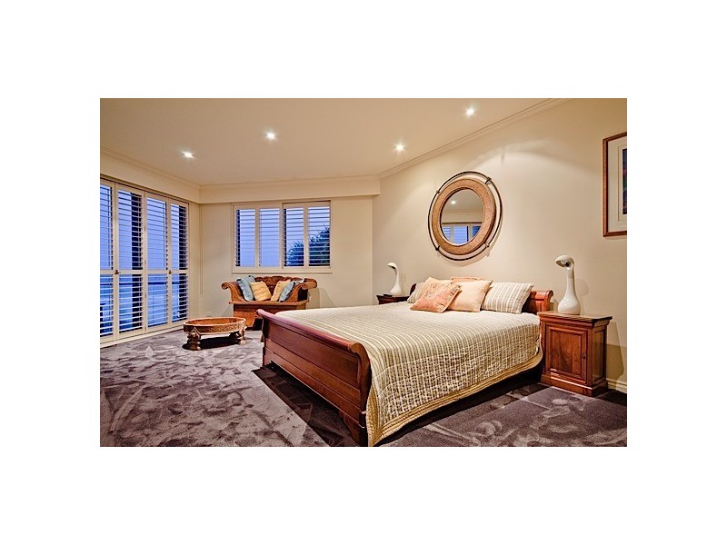 Beach House 3 ‘La Sabbia’. 74 Old Burleigh Road, Surfers Paradise QLD 4217