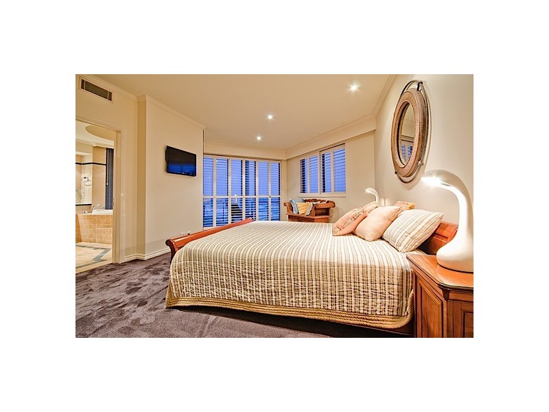 Beach House 3 ‘La Sabbia’. 74 Old Burleigh Road, Surfers Paradise QLD 4217