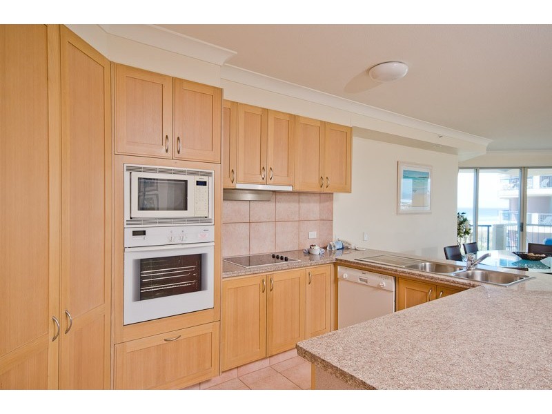 38 ‘Oceana’ 100 Old Burleigh Road, Broadbeach QLD 4218
