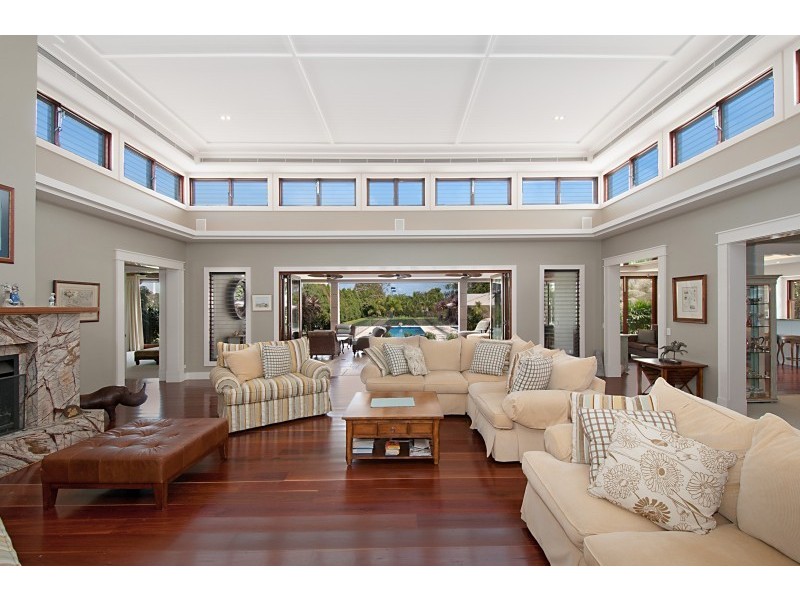 23 Maryland Av, Carrara QLD 4211