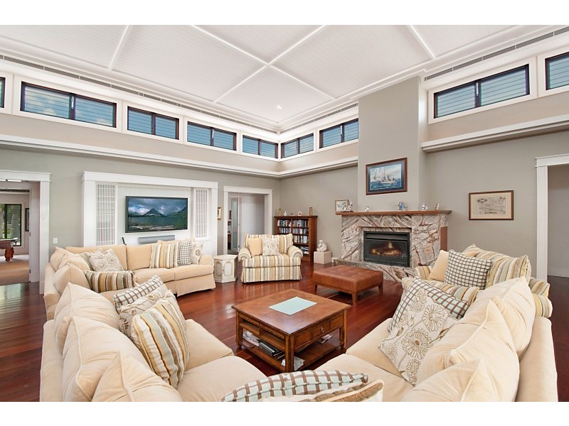 23 Maryland Av, Carrara QLD 4211