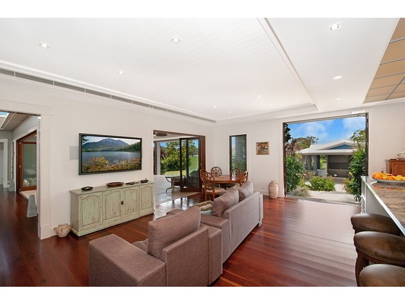 23 Maryland Av, Carrara QLD 4211