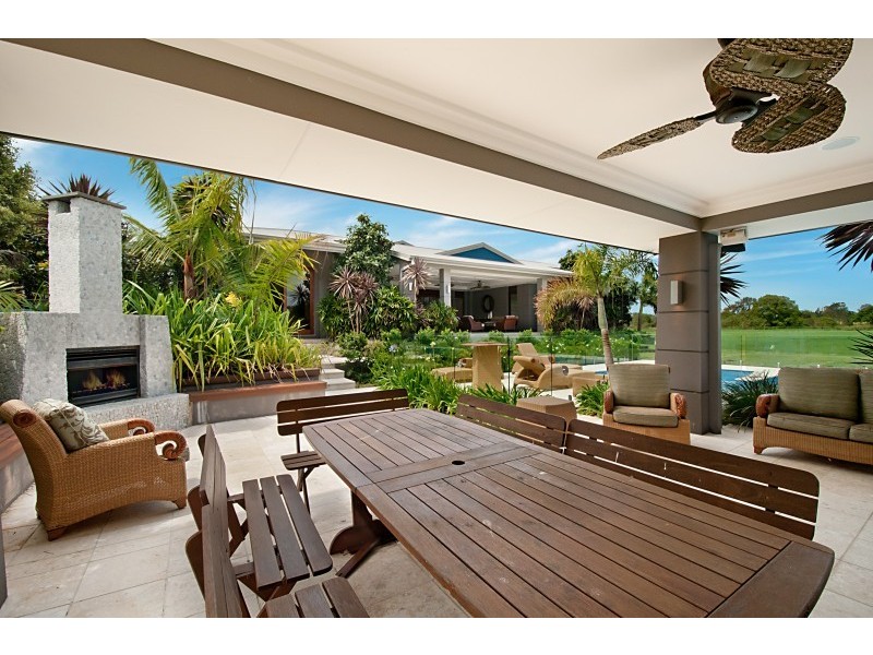 23 Maryland Av, Carrara QLD 4211