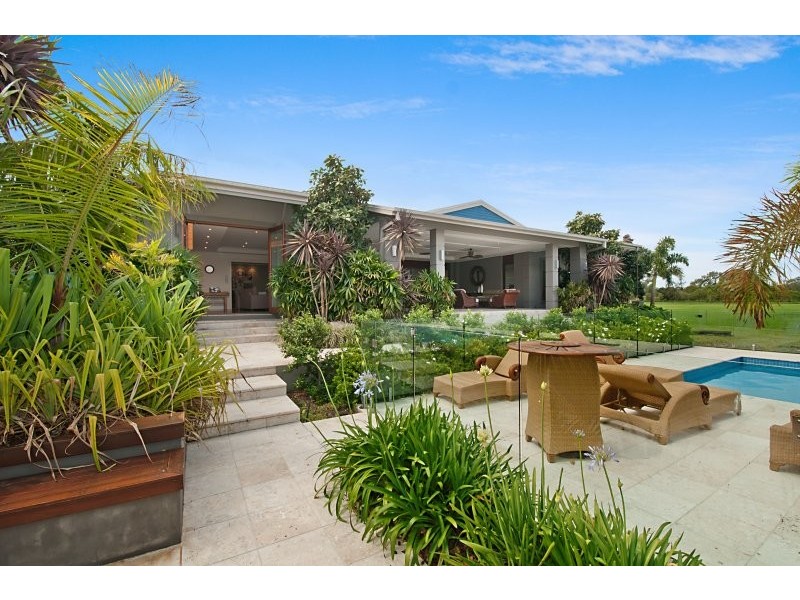 23 Maryland Av, Carrara QLD 4211