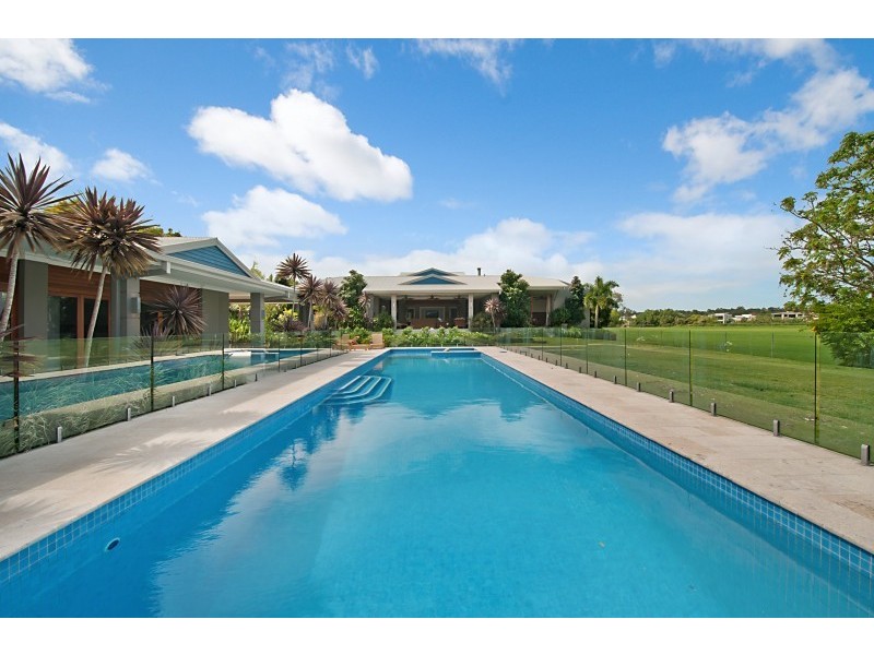 23 Maryland Av, Carrara QLD 4211