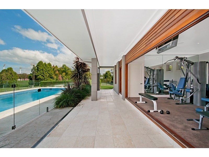 23 Maryland Av, Carrara QLD 4211