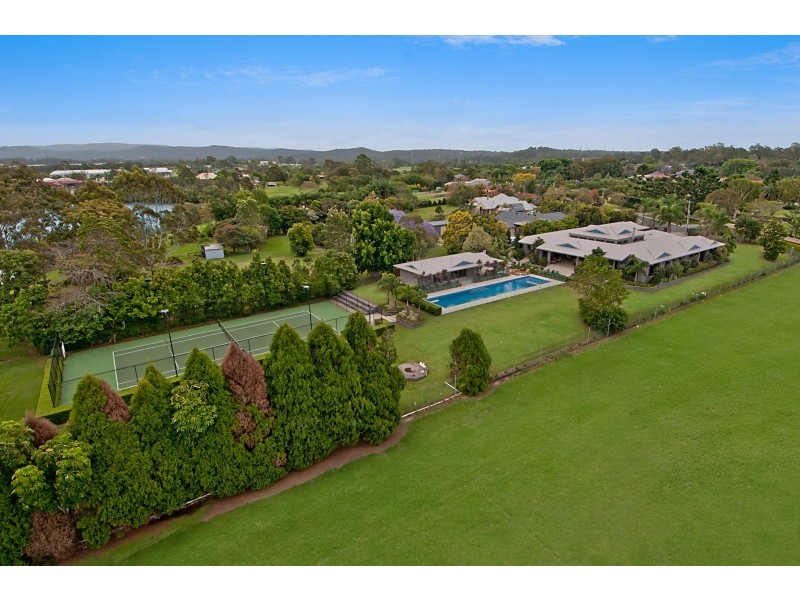 23 Maryland Av, Carrara QLD 4211