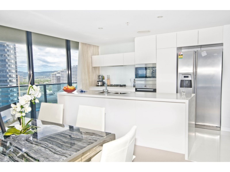 21507 Charles Avenue”Oracle”, Broadbeach QLD 4218