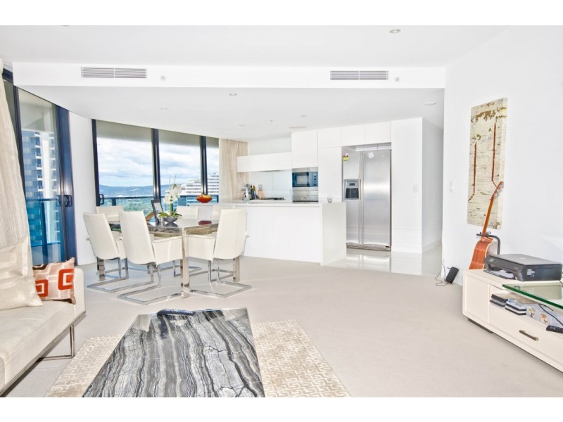 21507 Charles Avenue”Oracle”, Broadbeach QLD 4218