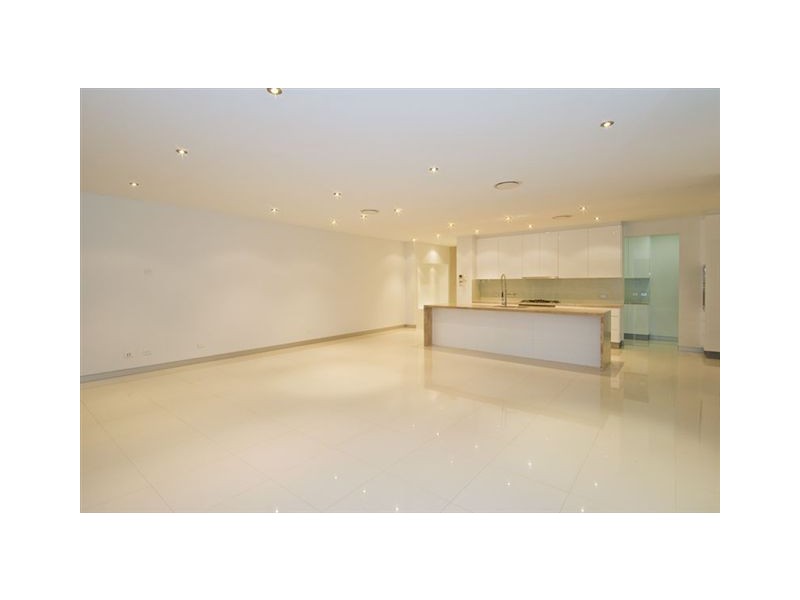 8006A Vista Drive, Benowa QLD 4217