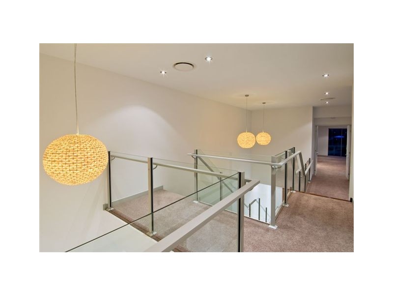 8006A Vista Drive, Benowa QLD 4217