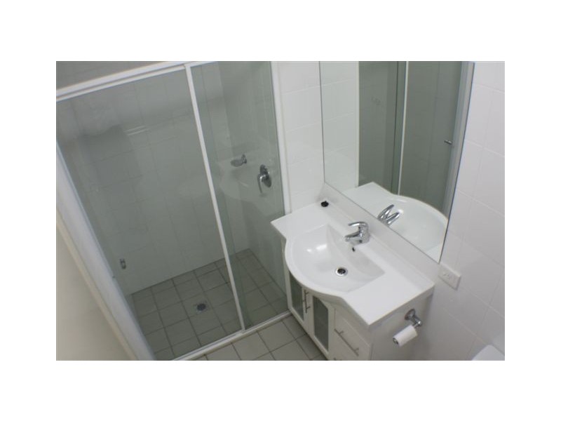 12/6-10 Rose Street, Southport QLD 4215