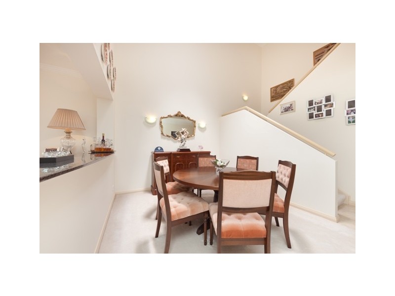 40/117 Palm Meadows Drive, Carrara QLD 4211