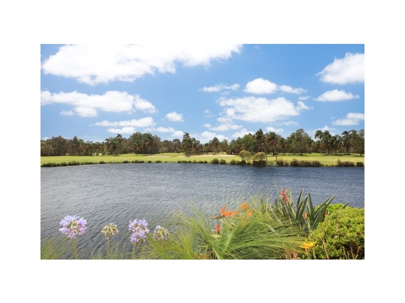 40/117 Palm Meadows Drive, Carrara QLD 4211