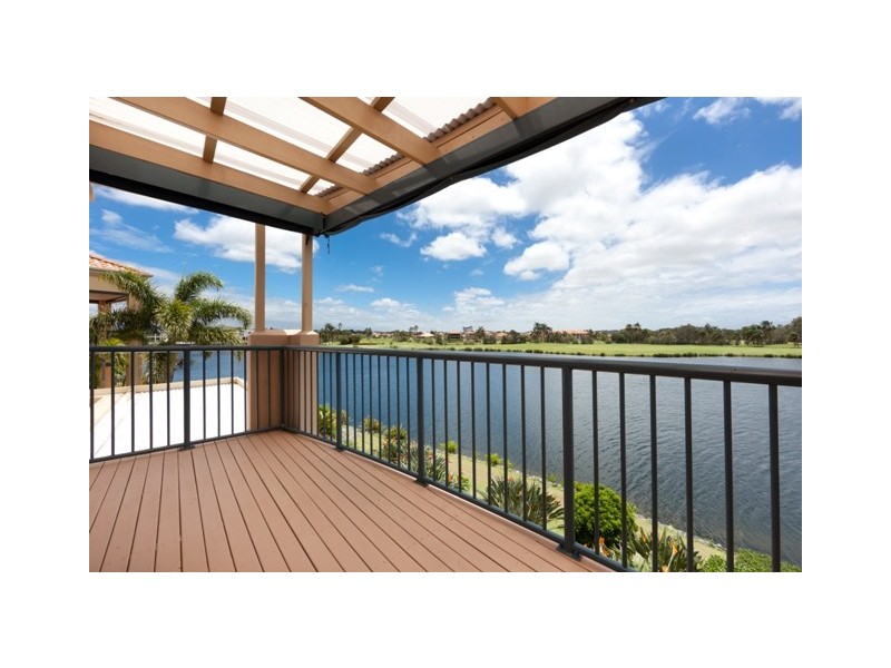 40/117 Palm Meadows Drive, Carrara QLD 4211