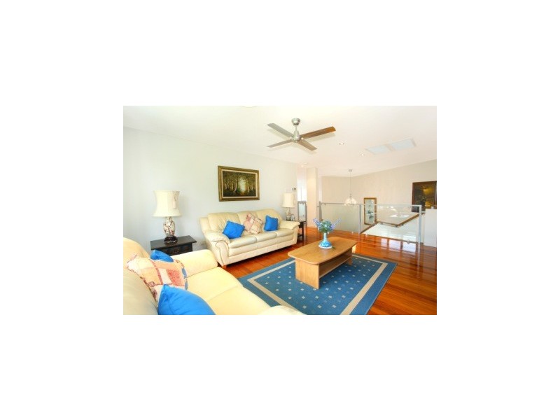 52 Lakelands Drive, Merrimac QLD 4226